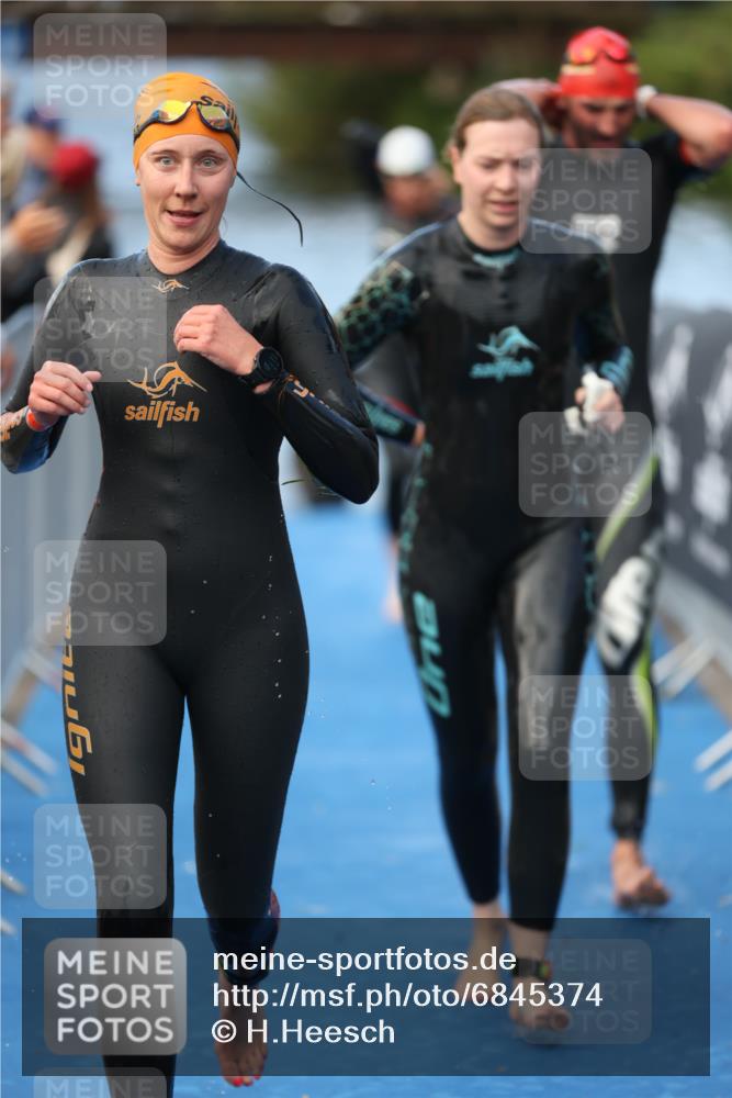 25.08.2024 - Elbe Triathlon Hamburg H.Heesch http://msf.ph/oto/6845374 25.08.2024 08:47:37 Schwimmen 119, 122, 130, 136, 137, 144, 165, 181, 185, 193, 194 meine-sportfotos.de