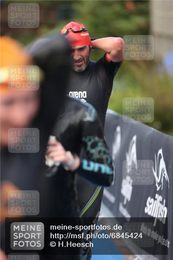 25.08.2024 - Elbe Triathlon Hamburg H.Heesch http://msf.ph/oto/6845424 25.08.2024 08:47:39 Schwimmen 119, 122, 130, 136, 137, 144, 165, 181, 185, 194 meine-sportfotos.de