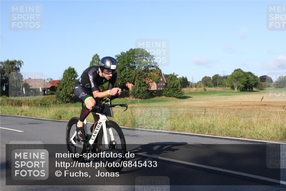 25.08.2024 - Elbe Triathlon Hamburg Fuchs,  Jonas http://msf.ph/oto/6845433 25.08.2024 09:06:36 Radfahren 40, 62, 172 meine-sportfotos.de