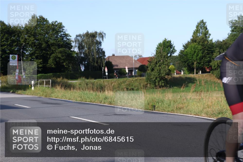 25.08.2024 - Elbe Triathlon Hamburg Fuchs,  Jonas http://msf.ph/oto/6845615 25.08.2024 09:06:57 Radfahren 243, 79, 262 meine-sportfotos.de