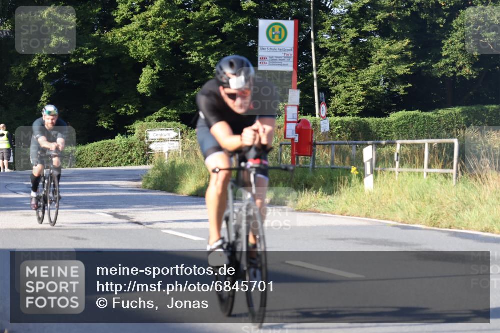 25.08.2024 - Elbe Triathlon Hamburg Fuchs,  Jonas http://msf.ph/oto/6845701 25.08.2024 09:07:07 Radfahren 262, 313, 245 meine-sportfotos.de