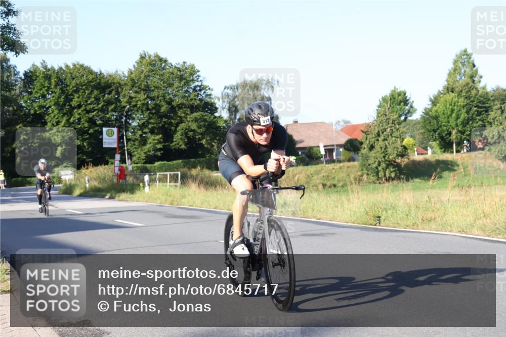 25.08.2024 - Elbe Triathlon Hamburg Fuchs,  Jonas http://msf.ph/oto/6845717 25.08.2024 09:07:08 Radfahren 313, 245 meine-sportfotos.de