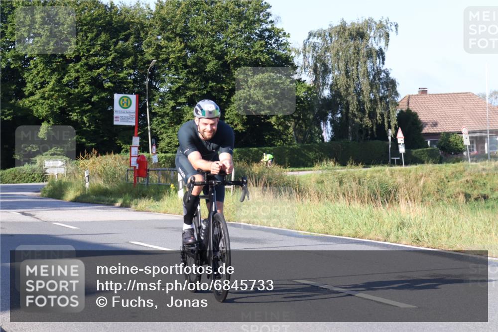 25.08.2024 - Elbe Triathlon Hamburg Fuchs,  Jonas http://msf.ph/oto/6845733 25.08.2024 09:07:09 Radfahren 313, 245 meine-sportfotos.de