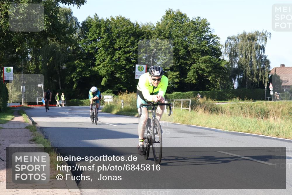 25.08.2024 - Elbe Triathlon Hamburg Fuchs,  Jonas http://msf.ph/oto/6845816 25.08.2024 09:07:19 Radfahren 190, 48, 308 meine-sportfotos.de