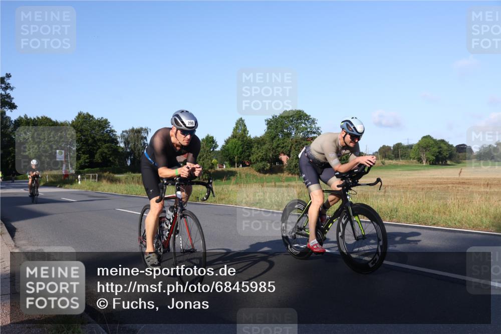25.08.2024 - Elbe Triathlon Hamburg Fuchs,  Jonas http://msf.ph/oto/6845985 25.08.2024 09:07:29 Radfahren 308, 203, 100, 298, 159, 316 meine-sportfotos.de