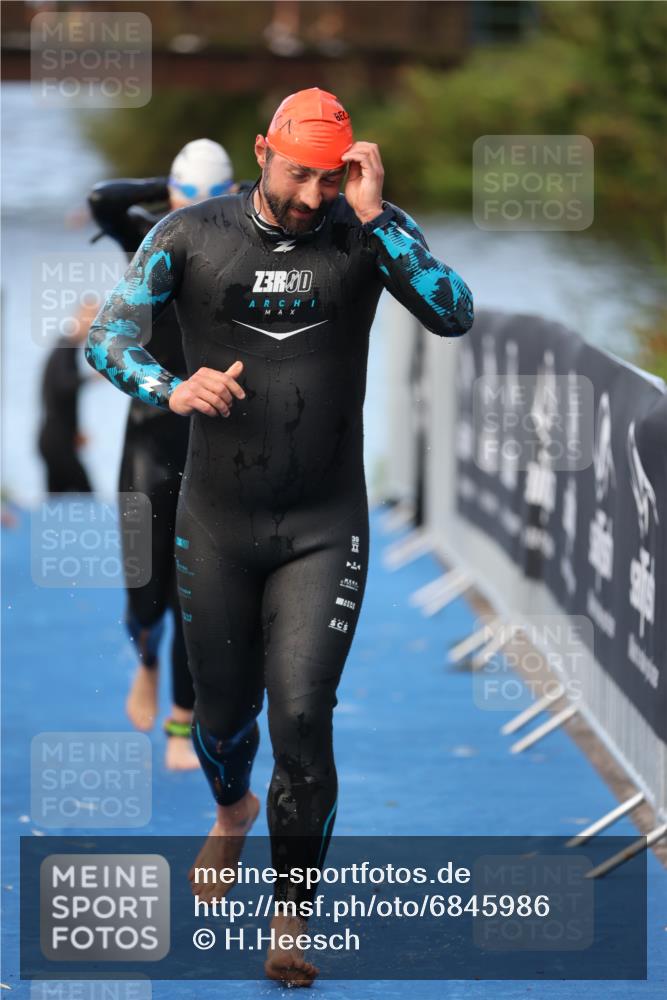 25.08.2024 - Elbe Triathlon Hamburg H.Heesch http://msf.ph/oto/6845986 25.08.2024 08:48:53 Schwimmen 114, 133, 143, 170, 177 meine-sportfotos.de