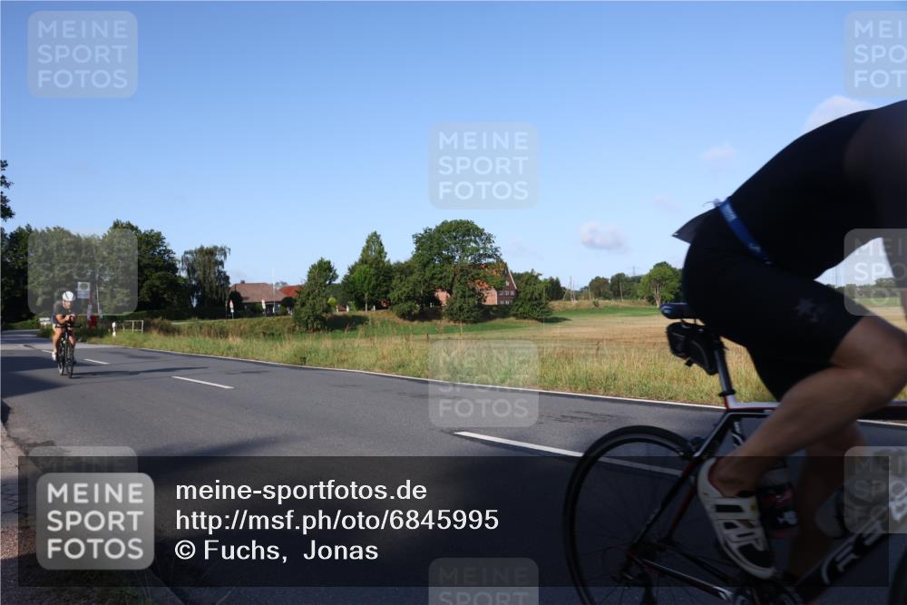 25.08.2024 - Elbe Triathlon Hamburg Fuchs,  Jonas http://msf.ph/oto/6845995 25.08.2024 09:07:29 Radfahren 308, 203, 100, 298, 159, 316 meine-sportfotos.de