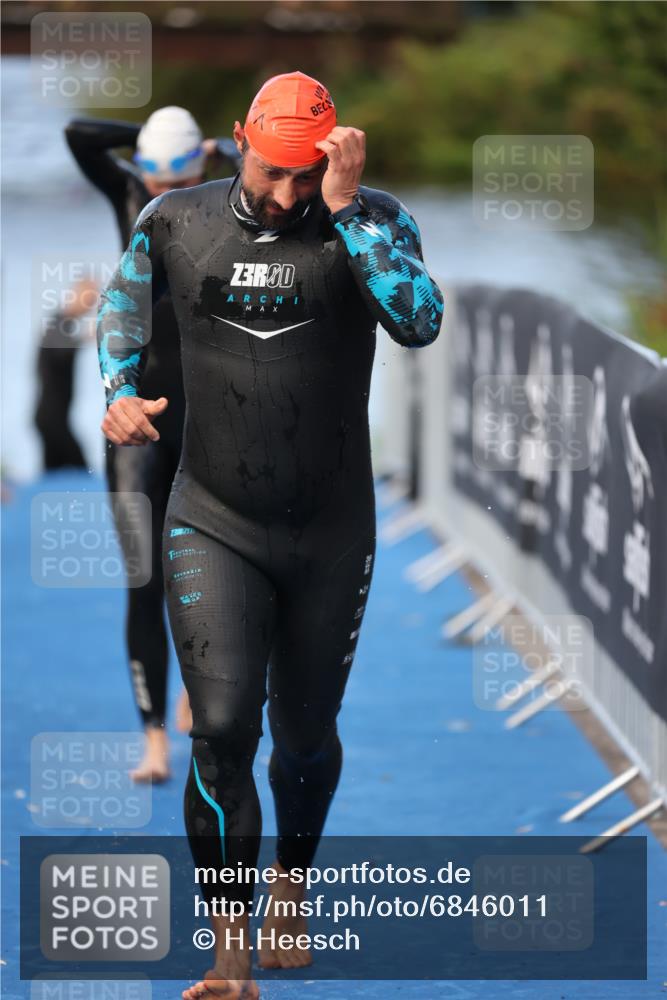 25.08.2024 - Elbe Triathlon Hamburg H.Heesch http://msf.ph/oto/6846011 25.08.2024 08:48:53 Schwimmen 114, 133, 143, 170, 177 meine-sportfotos.de