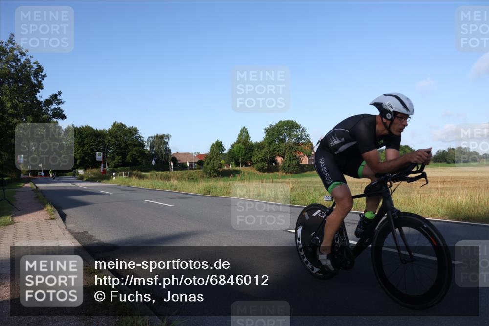 25.08.2024 - Elbe Triathlon Hamburg Fuchs,  Jonas http://msf.ph/oto/6846012 25.08.2024 09:07:30 Radfahren 203, 100, 298, 159, 316, 99 meine-sportfotos.de