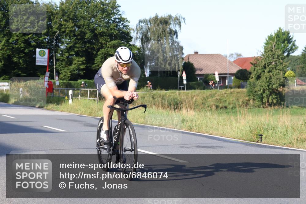 25.08.2024 - Elbe Triathlon Hamburg Fuchs,  Jonas http://msf.ph/oto/6846074 25.08.2024 09:07:37 Radfahren 316, 99, 37 meine-sportfotos.de