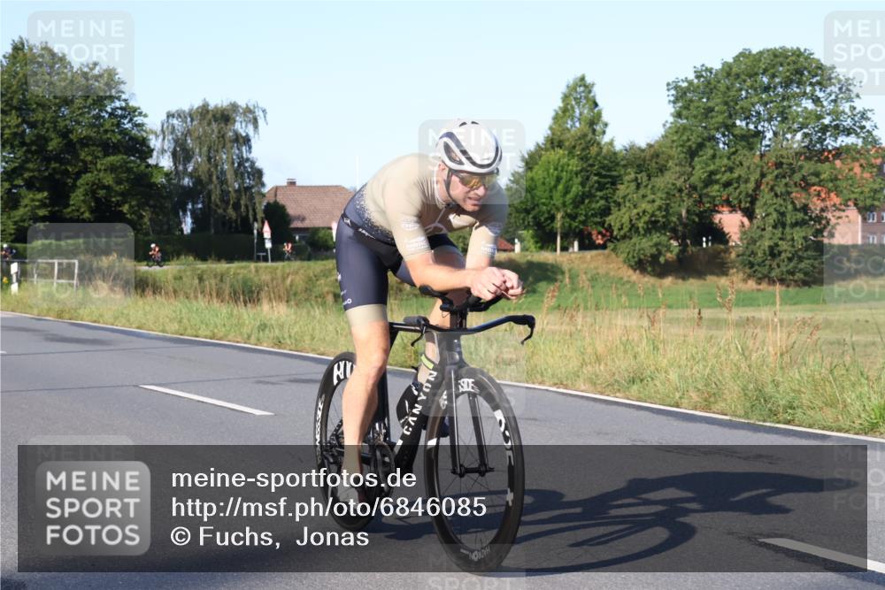 25.08.2024 - Elbe Triathlon Hamburg Fuchs,  Jonas http://msf.ph/oto/6846085 25.08.2024 09:07:37 Radfahren 316, 99, 37 meine-sportfotos.de