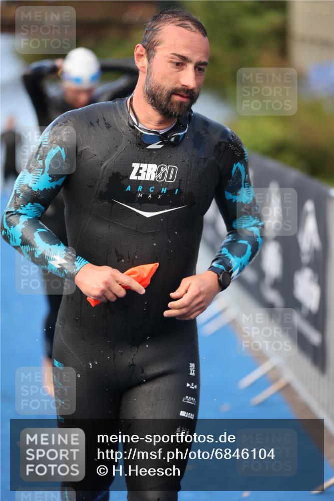 25.08.2024 - Elbe Triathlon Hamburg H.Heesch http://msf.ph/oto/6846104 25.08.2024 08:48:55 Schwimmen 114, 133, 143, 170, 177 meine-sportfotos.de