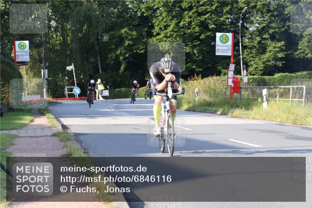 25.08.2024 - Elbe Triathlon Hamburg Fuchs,  Jonas http://msf.ph/oto/6846116 25.08.2024 09:07:41 Radfahren 99, 37, 39, 89 meine-sportfotos.de