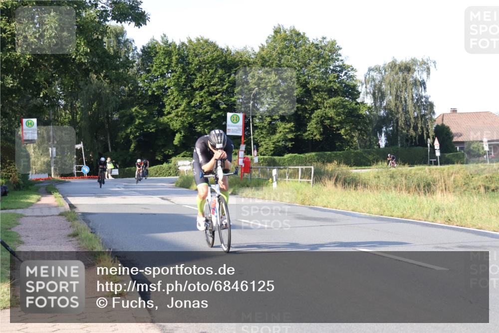 25.08.2024 - Elbe Triathlon Hamburg Fuchs,  Jonas http://msf.ph/oto/6846125 25.08.2024 09:07:41 Radfahren 99, 37, 39, 89 meine-sportfotos.de