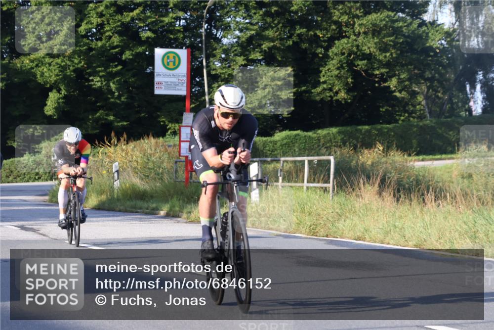 25.08.2024 - Elbe Triathlon Hamburg Fuchs,  Jonas http://msf.ph/oto/6846152 25.08.2024 09:07:45 Radfahren 37, 39, 89, 188, 197 meine-sportfotos.de