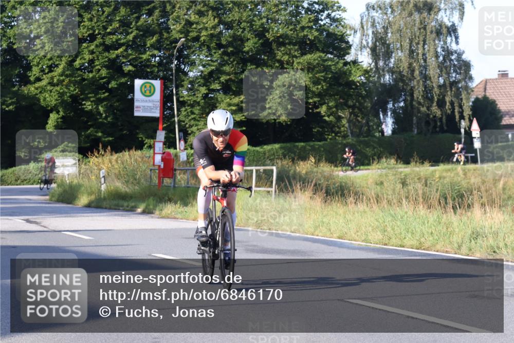 25.08.2024 - Elbe Triathlon Hamburg Fuchs,  Jonas http://msf.ph/oto/6846170 25.08.2024 09:07:46 Radfahren 37, 39, 89, 188, 197, 81 meine-sportfotos.de