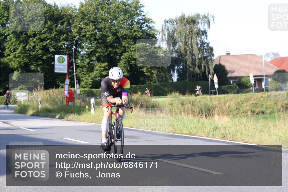 25.08.2024 - Elbe Triathlon Hamburg Fuchs,  Jonas http://msf.ph/oto/6846171 25.08.2024 09:07:46 Radfahren 37, 39, 89, 188, 197, 81 meine-sportfotos.de