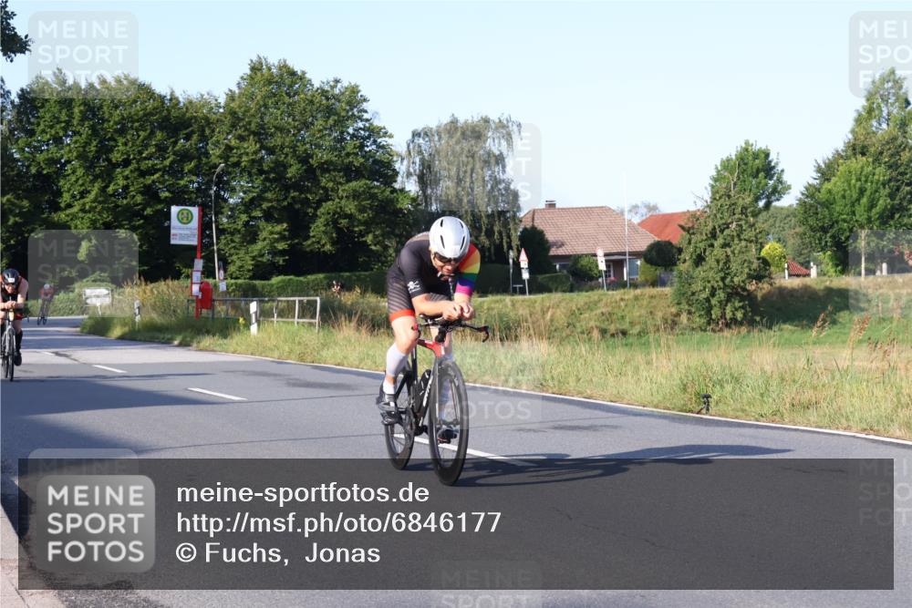 25.08.2024 - Elbe Triathlon Hamburg Fuchs,  Jonas http://msf.ph/oto/6846177 25.08.2024 09:07:47 Radfahren 37, 39, 89, 188, 197, 81 meine-sportfotos.de