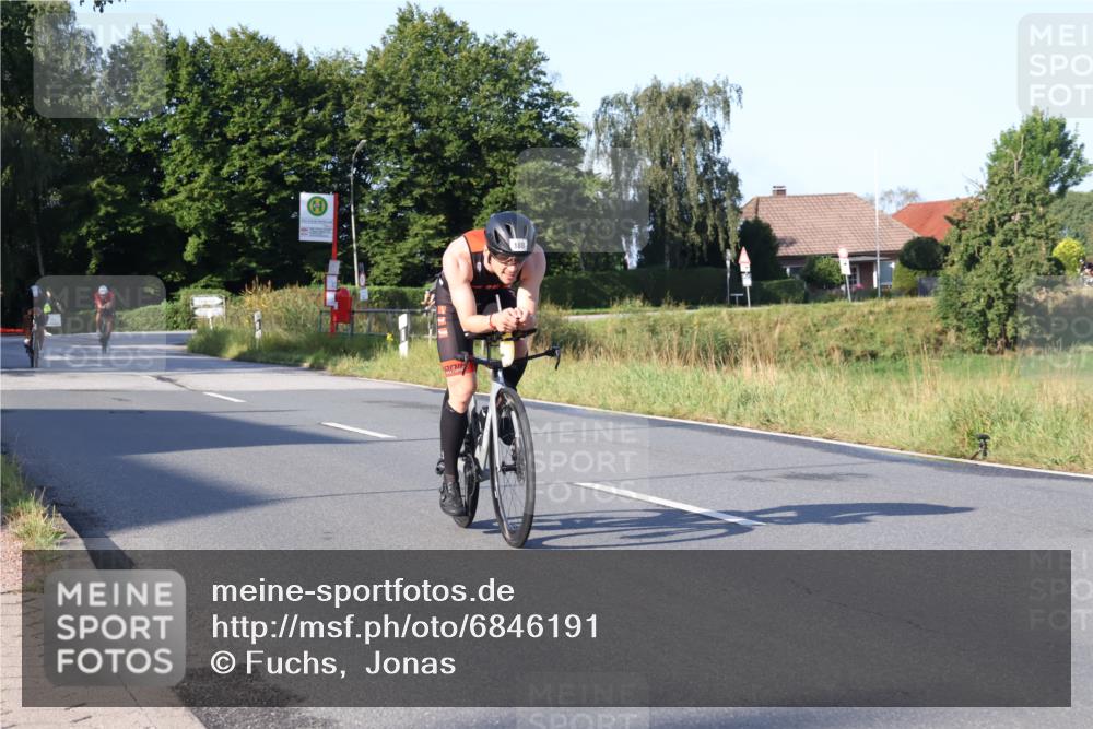 25.08.2024 - Elbe Triathlon Hamburg Fuchs,  Jonas http://msf.ph/oto/6846191 25.08.2024 09:07:48 Radfahren 39, 89, 188, 197, 81 meine-sportfotos.de