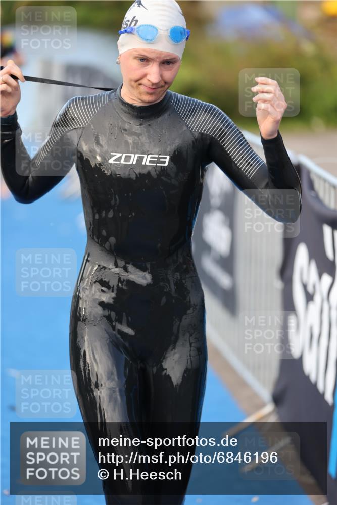 25.08.2024 - Elbe Triathlon Hamburg H.Heesch http://msf.ph/oto/6846196 25.08.2024 08:48:56 Schwimmen 114, 133, 143, 170, 177 meine-sportfotos.de