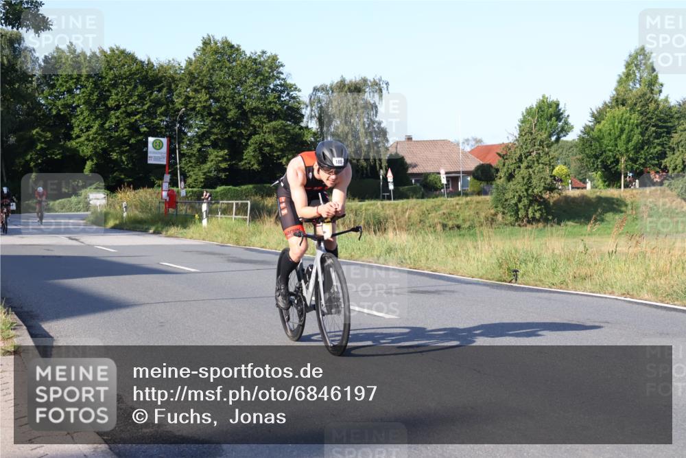 25.08.2024 - Elbe Triathlon Hamburg Fuchs,  Jonas http://msf.ph/oto/6846197 25.08.2024 09:07:48 Radfahren 39, 89, 188, 197, 81 meine-sportfotos.de