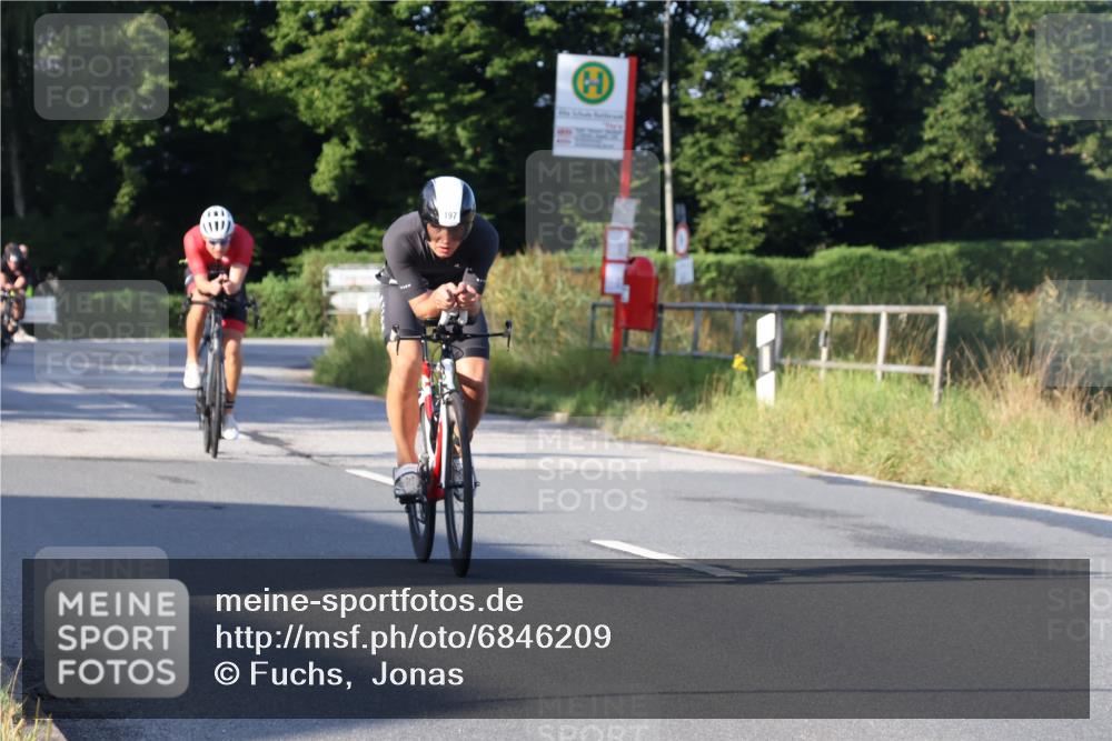 25.08.2024 - Elbe Triathlon Hamburg Fuchs,  Jonas http://msf.ph/oto/6846209 25.08.2024 09:07:50 Radfahren 39, 89, 188, 197, 81, 294, 92 meine-sportfotos.de