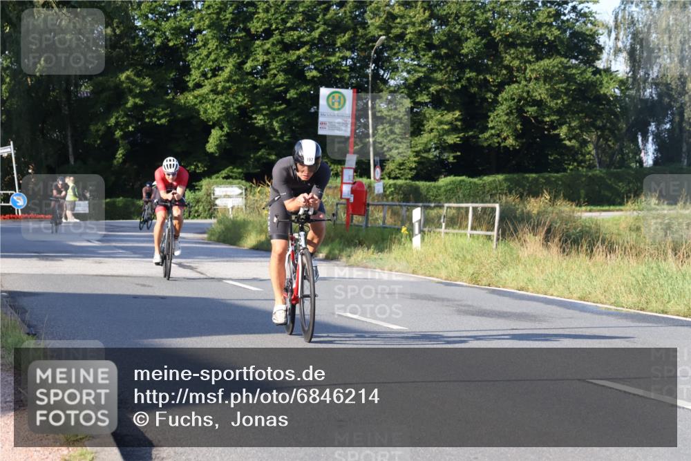 25.08.2024 - Elbe Triathlon Hamburg Fuchs,  Jonas http://msf.ph/oto/6846214 25.08.2024 09:07:51 Radfahren 39, 89, 188, 197, 81, 294, 92 meine-sportfotos.de