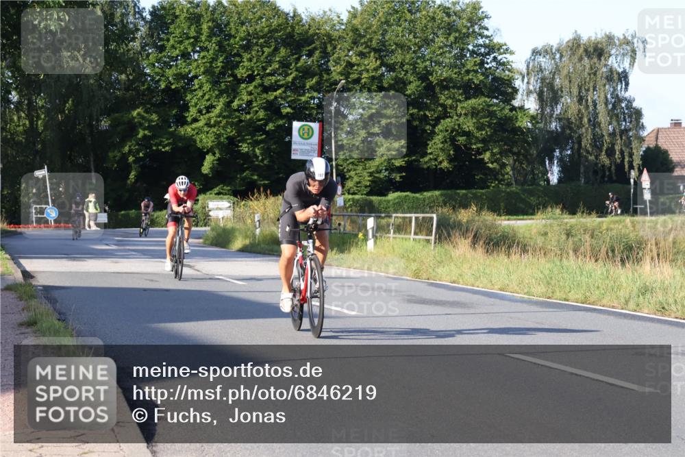 25.08.2024 - Elbe Triathlon Hamburg Fuchs,  Jonas http://msf.ph/oto/6846219 25.08.2024 09:07:51 Radfahren 39, 89, 188, 197, 81, 294, 92 meine-sportfotos.de