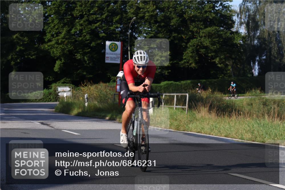 25.08.2024 - Elbe Triathlon Hamburg Fuchs,  Jonas http://msf.ph/oto/6846231 25.08.2024 09:07:52 Radfahren 89, 188, 197, 81, 294, 92 meine-sportfotos.de