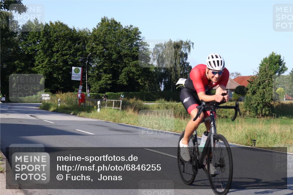 25.08.2024 - Elbe Triathlon Hamburg Fuchs,  Jonas http://msf.ph/oto/6846255 25.08.2024 09:07:53 Radfahren 188, 197, 81, 294, 92 meine-sportfotos.de