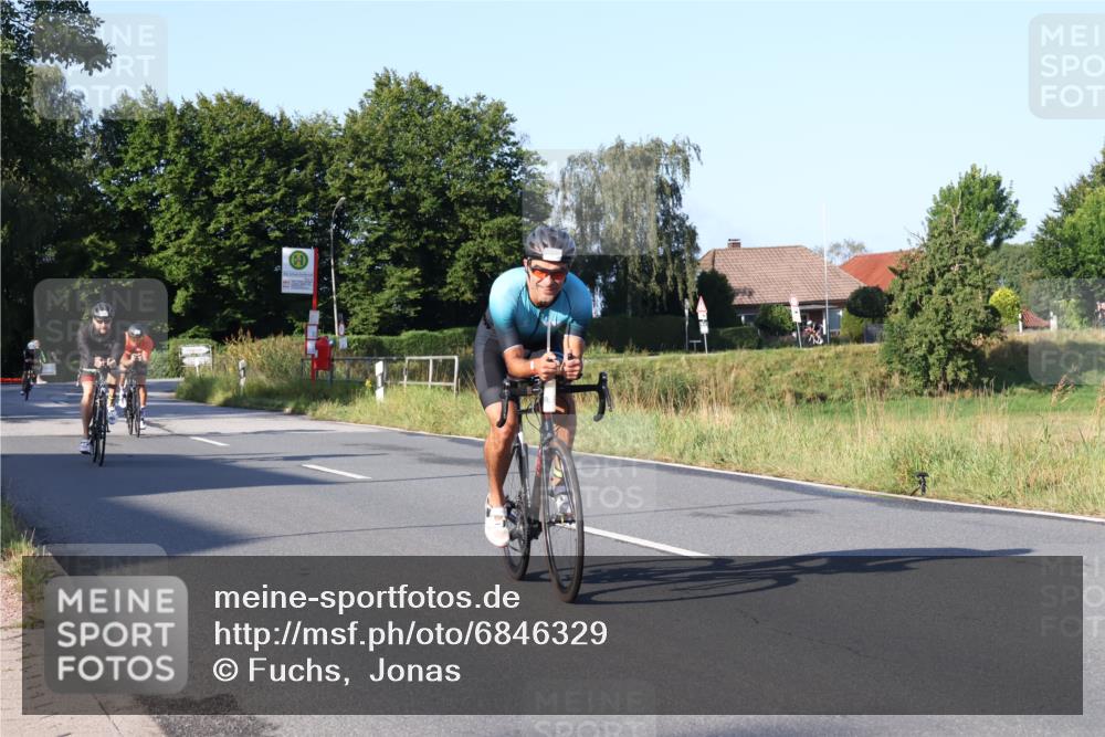 25.08.2024 - Elbe Triathlon Hamburg Fuchs,  Jonas http://msf.ph/oto/6846329 25.08.2024 09:08:02 Radfahren 92, 169, 180, 311, 34 meine-sportfotos.de