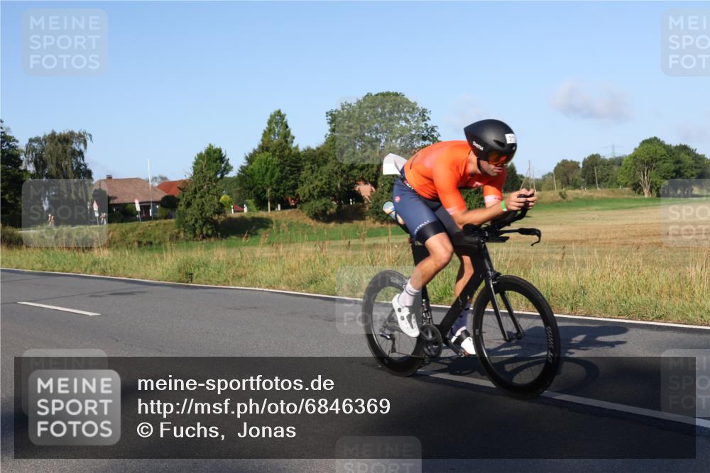 25.08.2024 - Elbe Triathlon Hamburg Fuchs,  Jonas http://msf.ph/oto/6846369 25.08.2024 09:08:04 Radfahren 169, 180, 311, 34, 167 meine-sportfotos.de