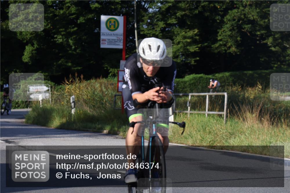 25.08.2024 - Elbe Triathlon Hamburg Fuchs,  Jonas http://msf.ph/oto/6846374 25.08.2024 09:08:06 Radfahren 169, 180, 311, 34, 167, 274 meine-sportfotos.de