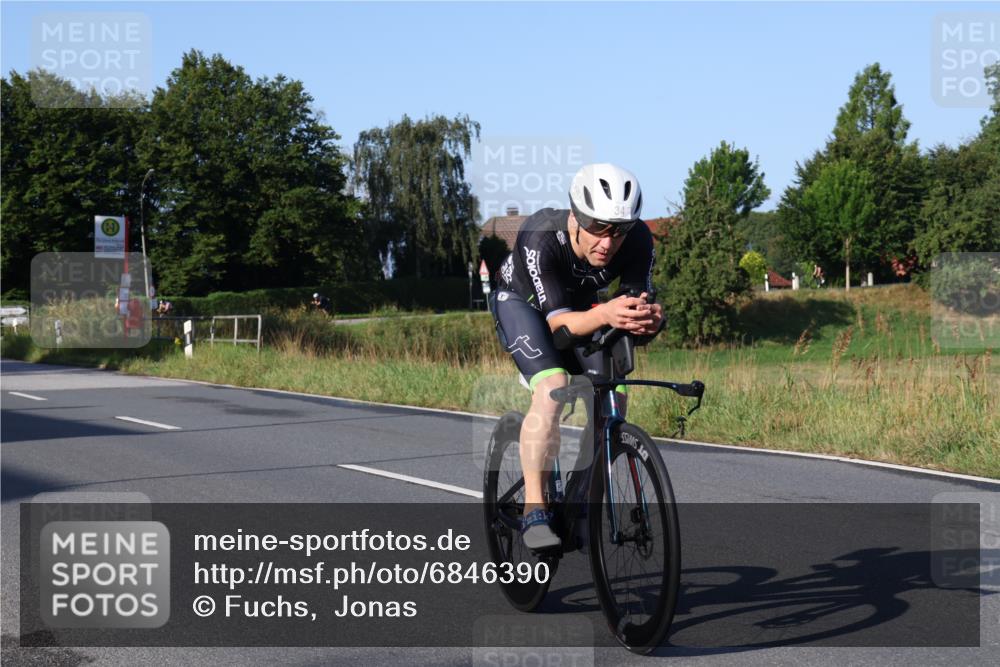 25.08.2024 - Elbe Triathlon Hamburg Fuchs,  Jonas http://msf.ph/oto/6846390 25.08.2024 09:08:07 Radfahren 169, 180, 311, 34, 167, 274 meine-sportfotos.de