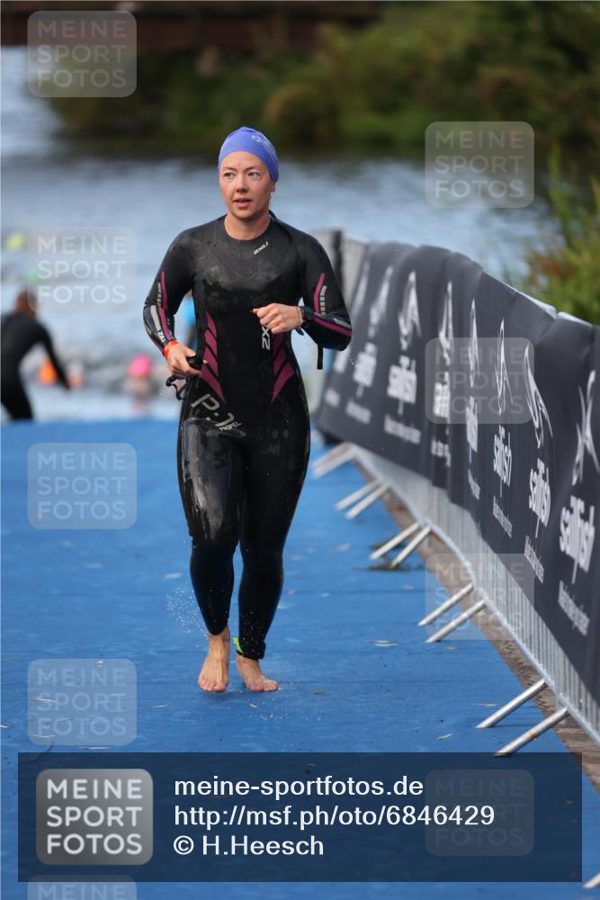 25.08.2024 - Elbe Triathlon Hamburg H.Heesch http://msf.ph/oto/6846429 25.08.2024 08:49:48 Schwimmen 108 meine-sportfotos.de
