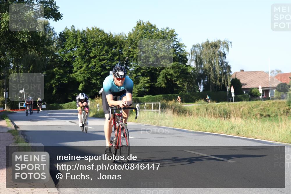 25.08.2024 - Elbe Triathlon Hamburg Fuchs,  Jonas http://msf.ph/oto/6846447 25.08.2024 09:08:11 Radfahren 34, 167, 274, 204, 275, 236 meine-sportfotos.de