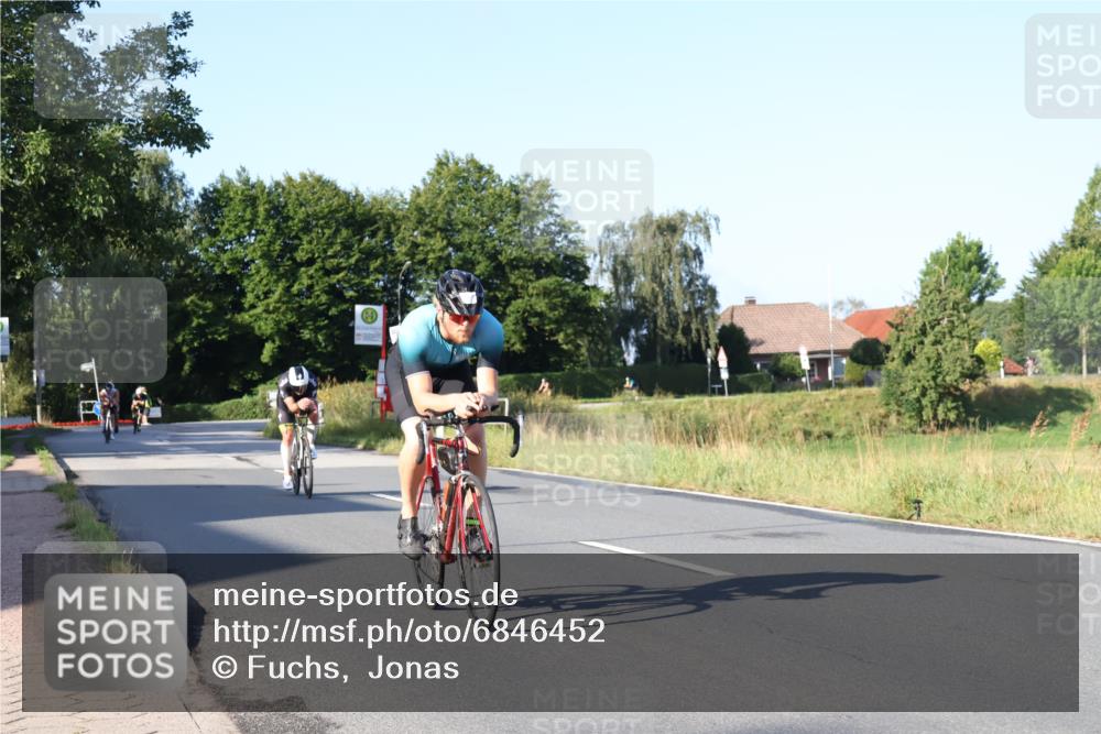 25.08.2024 - Elbe Triathlon Hamburg Fuchs,  Jonas http://msf.ph/oto/6846452 25.08.2024 09:08:11 Radfahren 34, 167, 274, 204, 275, 236 meine-sportfotos.de