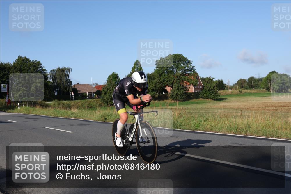 25.08.2024 - Elbe Triathlon Hamburg Fuchs,  Jonas http://msf.ph/oto/6846480 25.08.2024 09:08:12 Radfahren 34, 167, 274, 204, 275, 236 meine-sportfotos.de