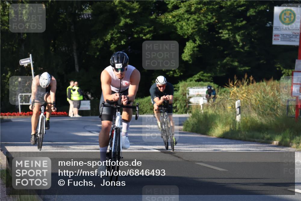 25.08.2024 - Elbe Triathlon Hamburg Fuchs,  Jonas http://msf.ph/oto/6846493 25.08.2024 09:08:14 Radfahren 167, 274, 204, 275, 236, 42 meine-sportfotos.de