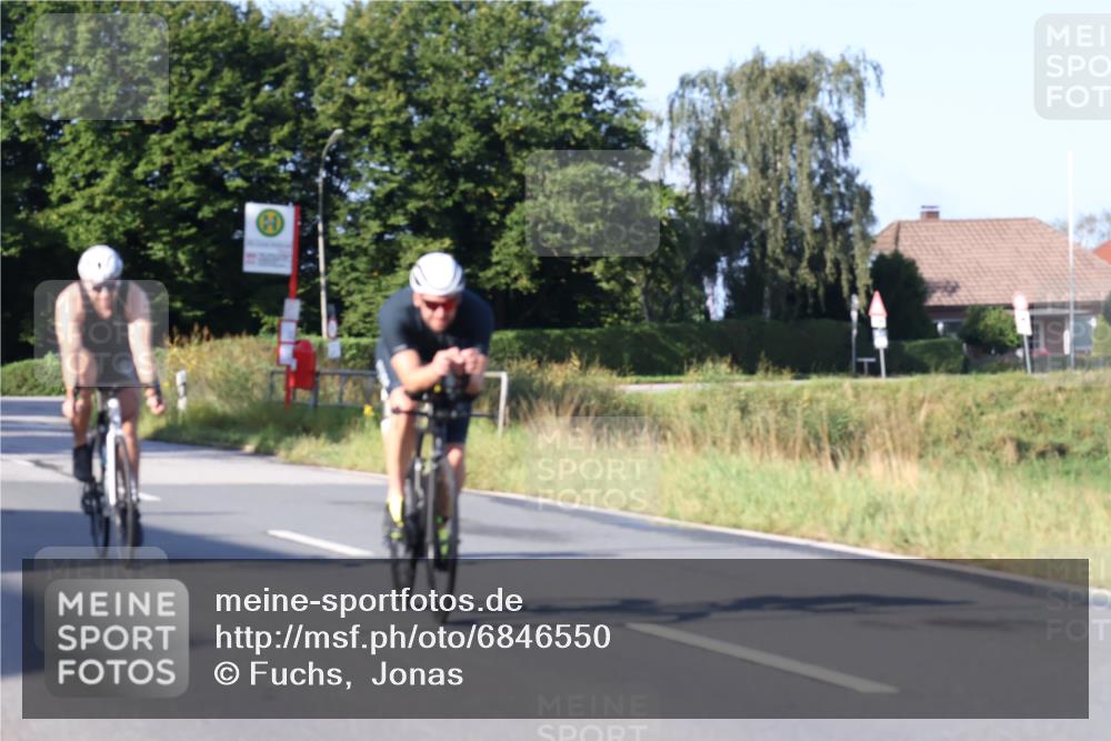 25.08.2024 - Elbe Triathlon Hamburg Fuchs,  Jonas http://msf.ph/oto/6846550 25.08.2024 09:08:16 Radfahren 167, 274, 204, 275, 236, 42, 153 meine-sportfotos.de