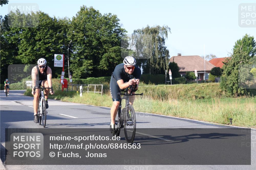 25.08.2024 - Elbe Triathlon Hamburg Fuchs,  Jonas http://msf.ph/oto/6846563 25.08.2024 09:08:16 Radfahren 167, 274, 204, 275, 236, 42, 153 meine-sportfotos.de