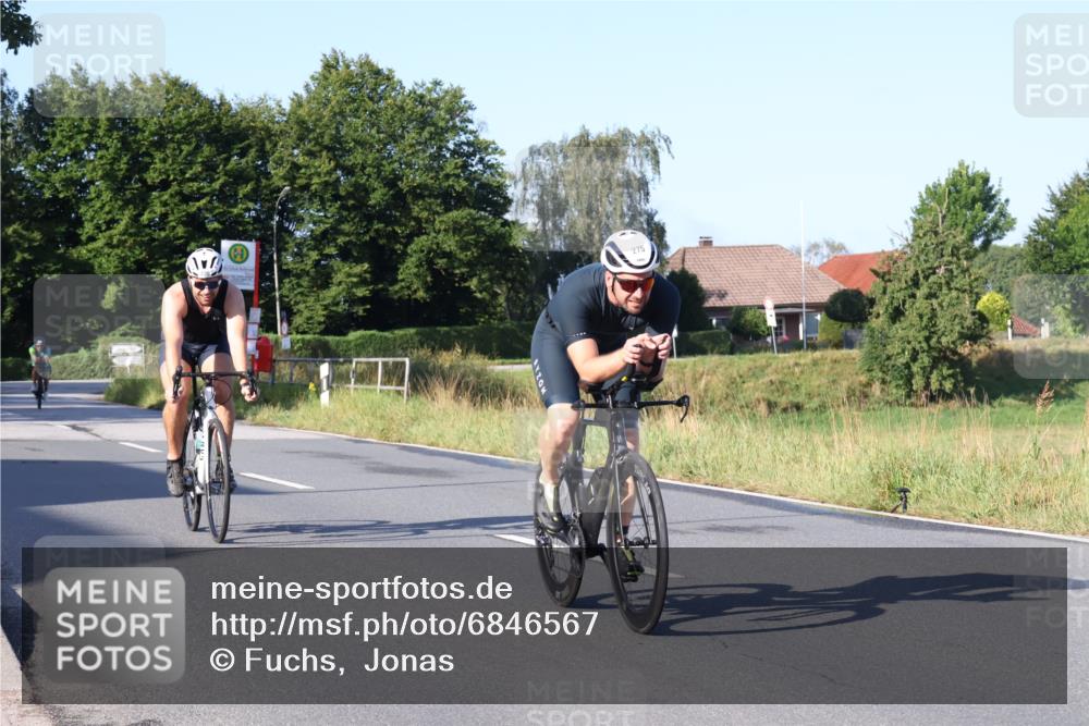 25.08.2024 - Elbe Triathlon Hamburg Fuchs,  Jonas http://msf.ph/oto/6846567 25.08.2024 09:08:16 Radfahren 167, 274, 204, 275, 236, 42, 153 meine-sportfotos.de