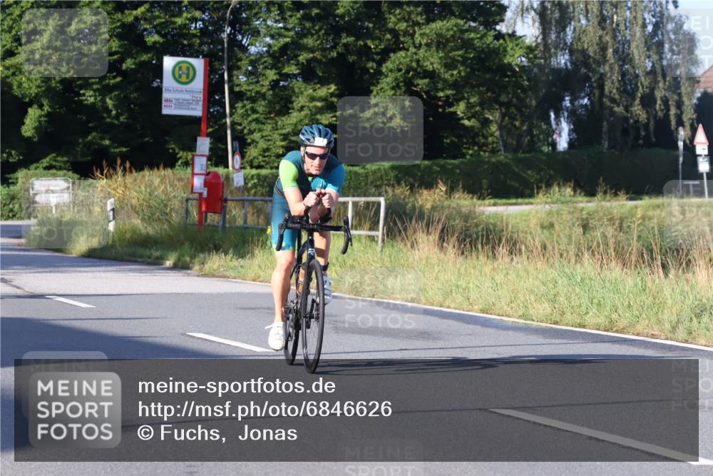 25.08.2024 - Elbe Triathlon Hamburg Fuchs,  Jonas http://msf.ph/oto/6846626 25.08.2024 09:08:20 Radfahren 204, 275, 236, 42, 153, 120 meine-sportfotos.de