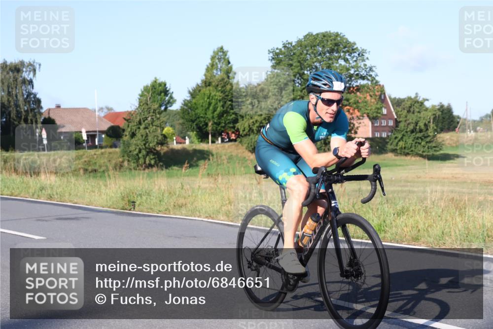 25.08.2024 - Elbe Triathlon Hamburg Fuchs,  Jonas http://msf.ph/oto/6846651 25.08.2024 09:08:21 Radfahren 275, 236, 42, 153, 120 meine-sportfotos.de