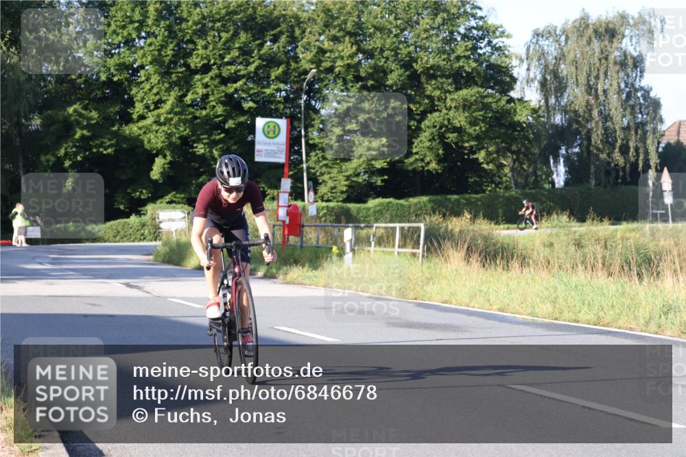 25.08.2024 - Elbe Triathlon Hamburg Fuchs,  Jonas http://msf.ph/oto/6846678 25.08.2024 09:08:25 Radfahren 42, 153, 120 meine-sportfotos.de