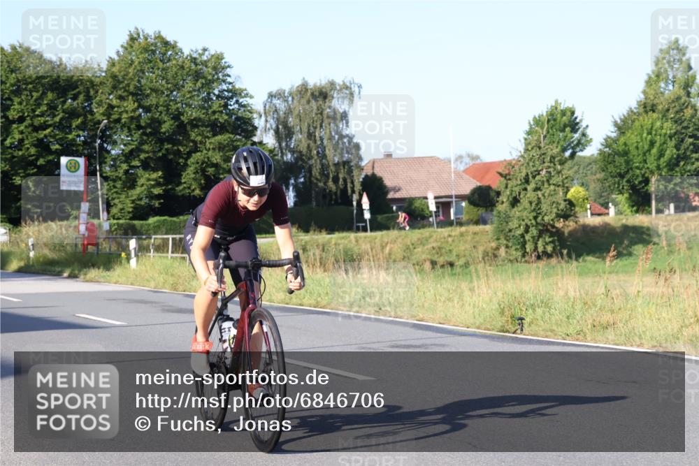 25.08.2024 - Elbe Triathlon Hamburg Fuchs,  Jonas http://msf.ph/oto/6846706 25.08.2024 09:08:25 Radfahren 42, 153, 120 meine-sportfotos.de