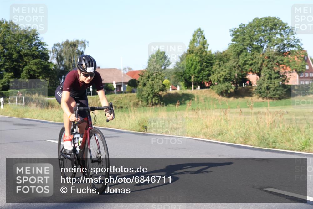 25.08.2024 - Elbe Triathlon Hamburg Fuchs,  Jonas http://msf.ph/oto/6846711 25.08.2024 09:08:25 Radfahren 42, 153, 120 meine-sportfotos.de
