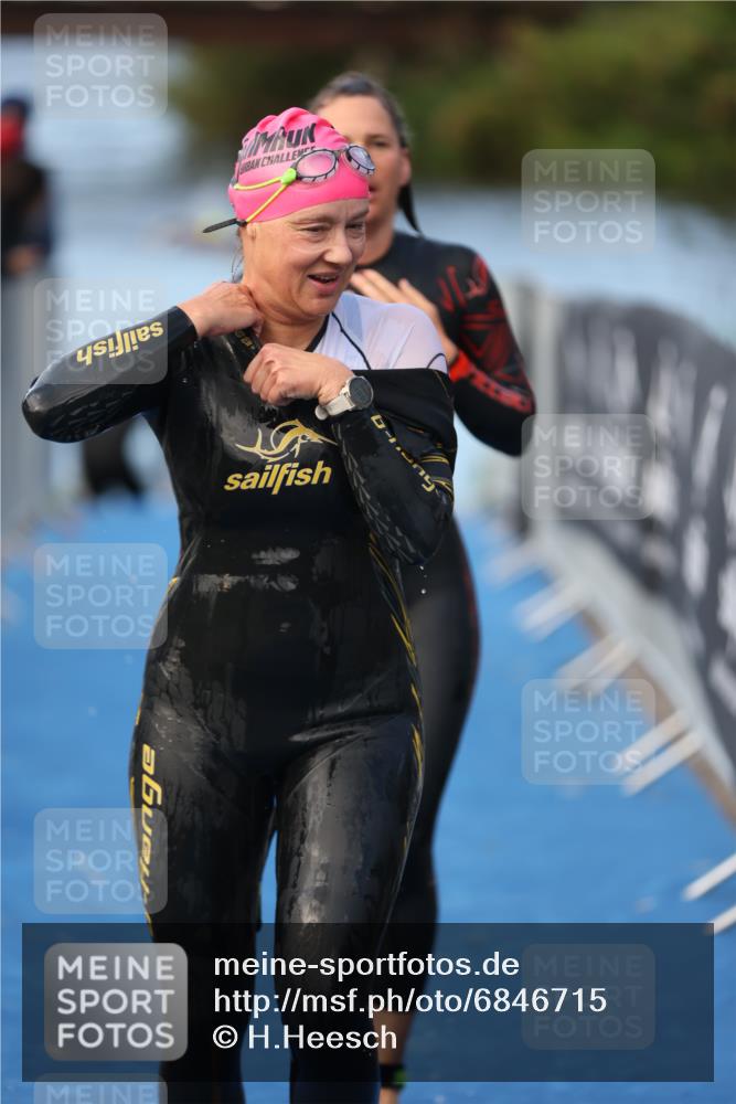 25.08.2024 - Elbe Triathlon Hamburg H.Heesch http://msf.ph/oto/6846715 25.08.2024 08:50:06 Schwimmen 118, 127, 155 meine-sportfotos.de