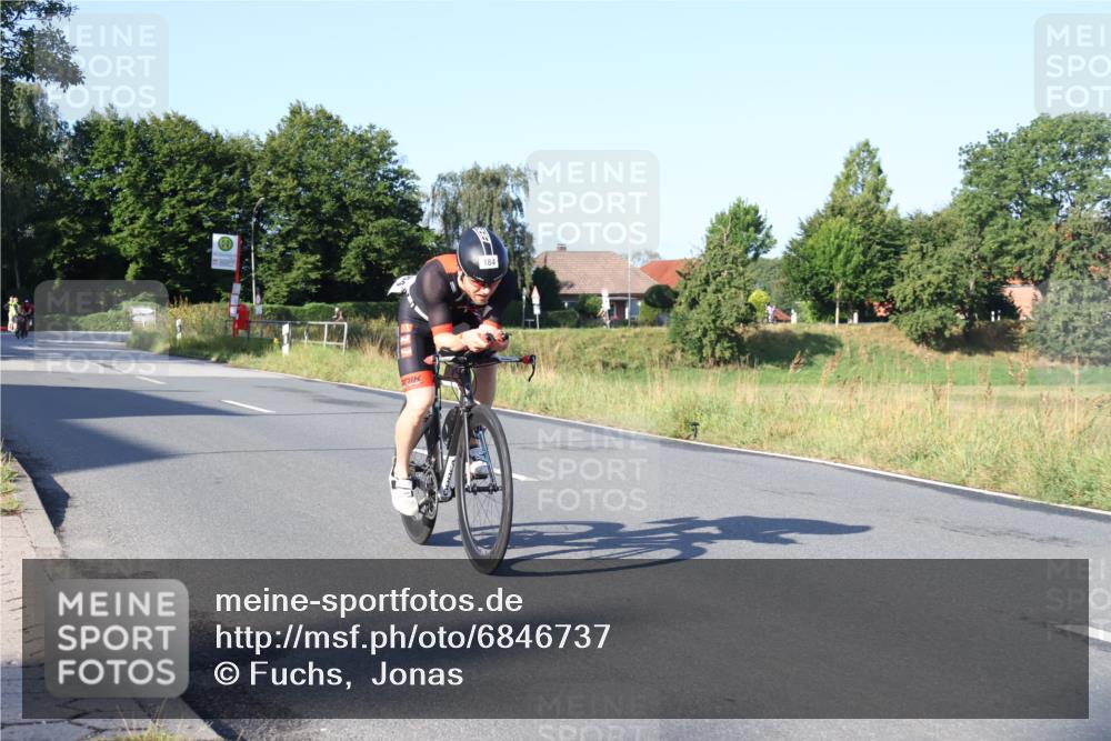 25.08.2024 - Elbe Triathlon Hamburg Fuchs,  Jonas http://msf.ph/oto/6846737 25.08.2024 09:08:35 Radfahren 184, 174, 75 meine-sportfotos.de
