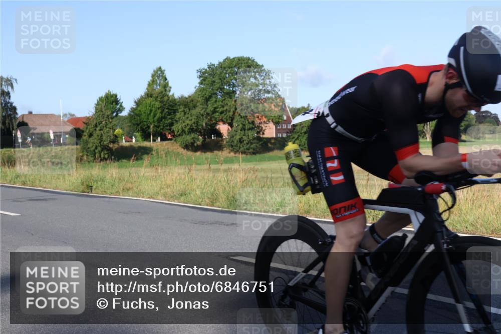 25.08.2024 - Elbe Triathlon Hamburg Fuchs,  Jonas http://msf.ph/oto/6846751 25.08.2024 09:08:35 Radfahren 184, 174, 75 meine-sportfotos.de